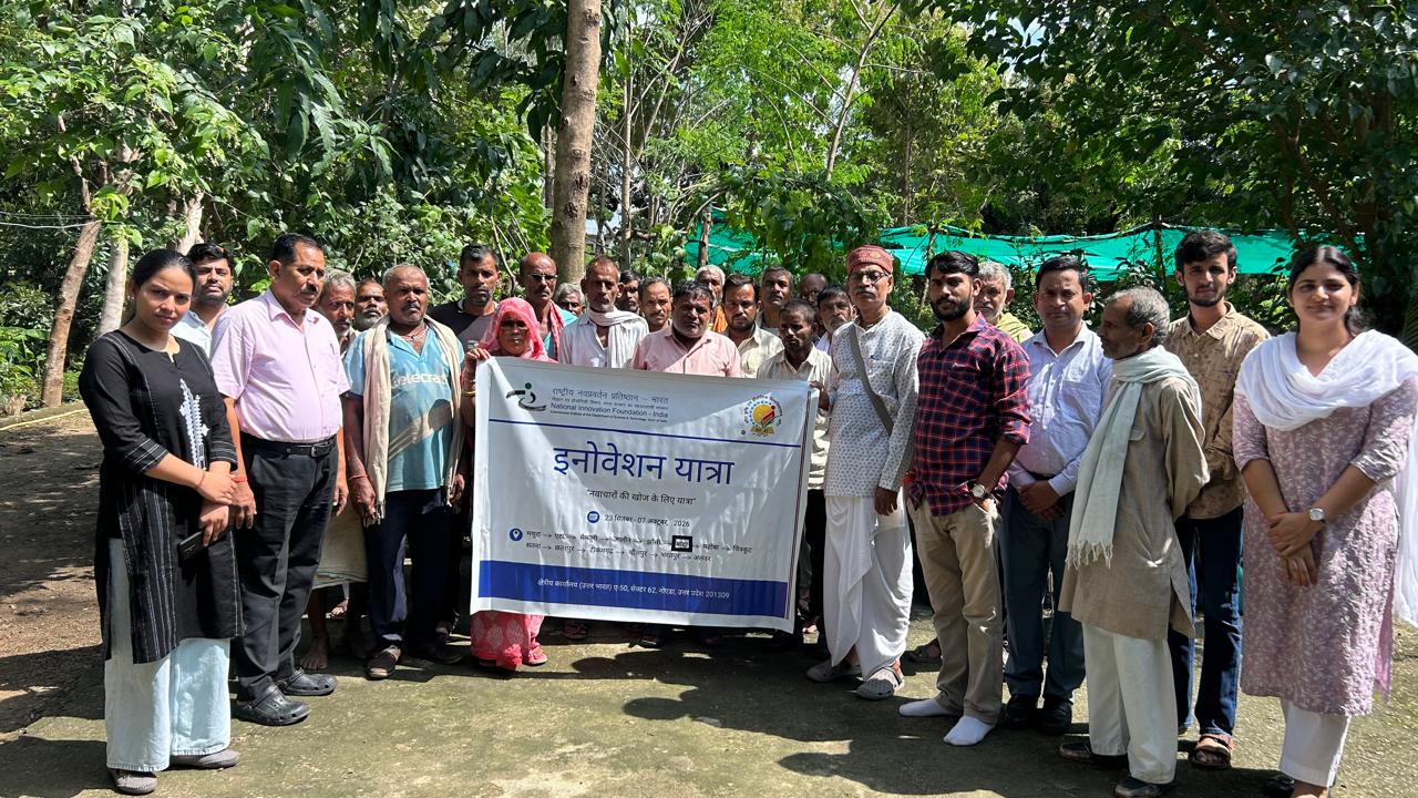 Group photo during the Innovation Yatra with National Innovation Foundation